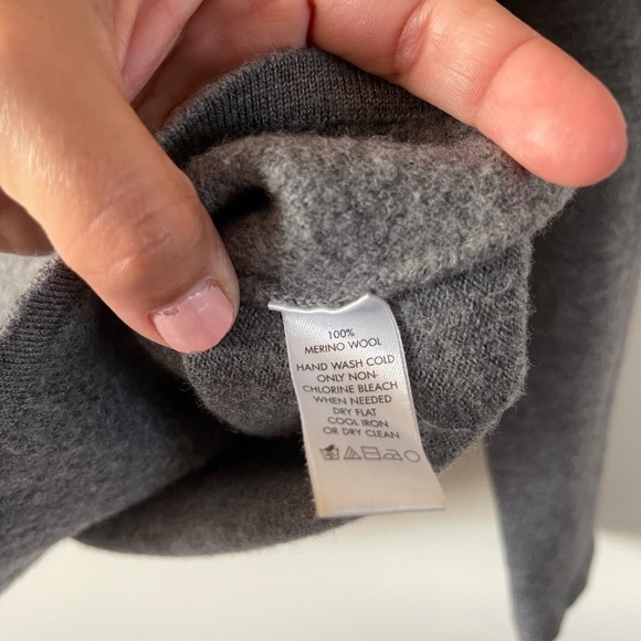 Calvin Klein merino wool sweater - Picture 4 of 4